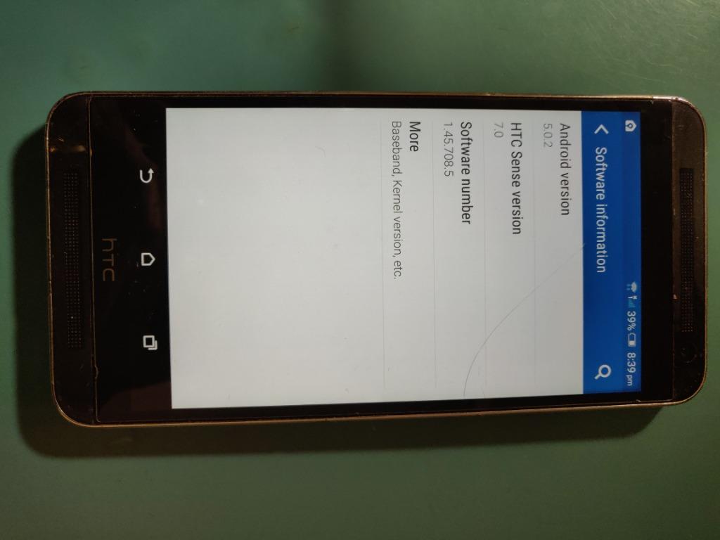 Htc one e9+ （分類：Android 安卓其他）位於 Hong Kong。 由 eagle.estore 提交（商品編號 1043130185，圖片 1）。簡介： 屏幕有裂痕 其他一切正常。