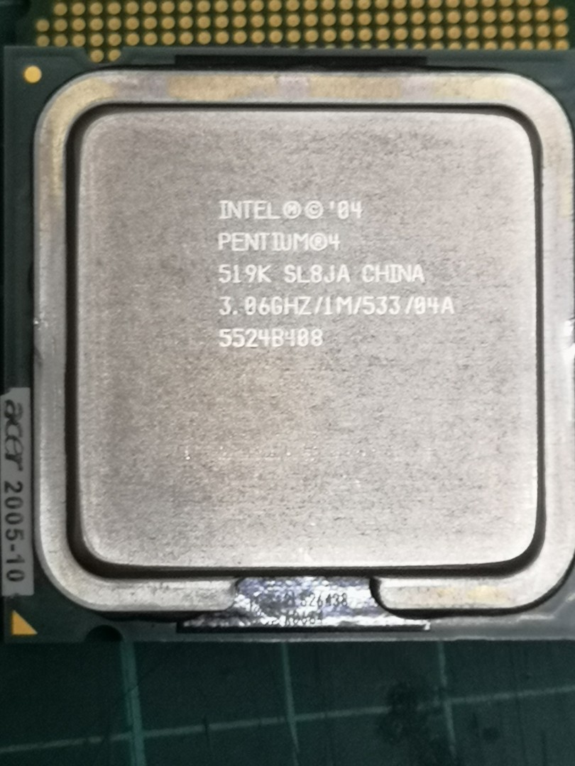 Intel Pentium 4 3 06ghz Socket Lga 775 Processor Electronics Computer Parts Accessories On Carousell