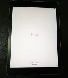 iPad (5th generation) A1822 - 32GB WiFi Silver