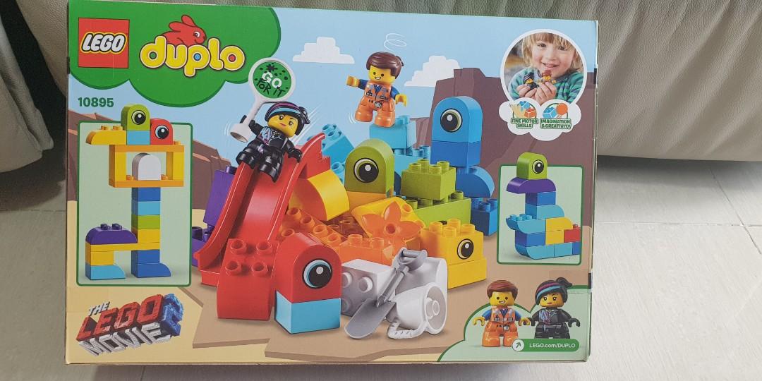 LEGO DUPLO Movie 2 Emmet and Lucy's Visitors from the DUPLO 10895 