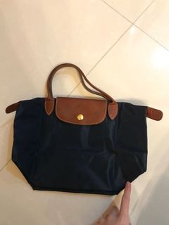 （分類：）位於 。 由 mushycloudies 提交（商品編號 1043208316，圖片 1）。簡介： 。