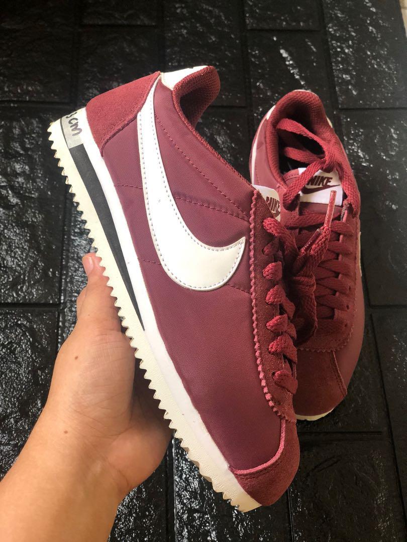 Nike cortez discount dark team red