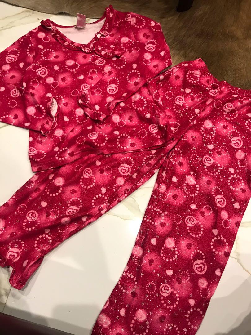 pajama set for kids (Category: Babies & Kids Fashion) located in San Juan City. Submitted by outlet18 (Listing ID 1043148149, Image 1). Description: bought in Thailand in very good condition .