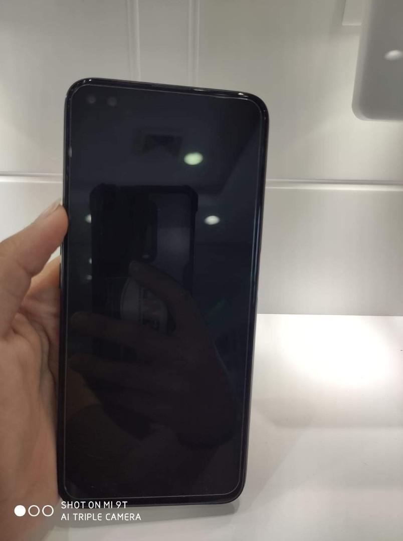 Realme 6pro 8/128 (Category: Android Others) located in Cavite. Submitted by mitchey20 (Listing ID 1042983421, Image 1). Description: no dent makinis pa complete package charger,headset,case need lamg po nang cash.