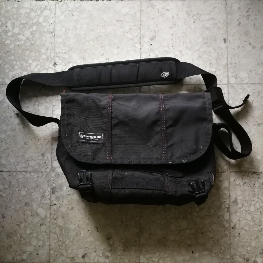Timbuk2 Classic Messenger Bag Xs Jet Black 9l Men S Fashion Bags Wallets Sling Bags On Carousell