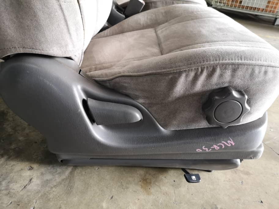Estima isofix top