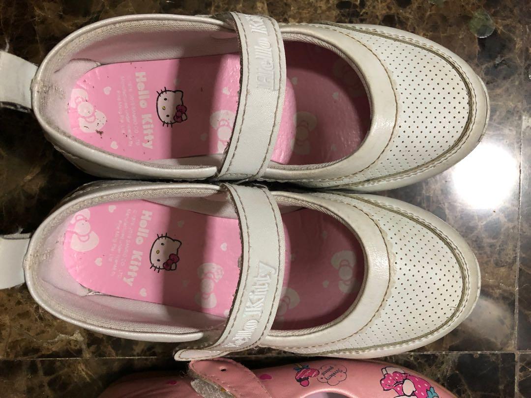 Bata hello kitty shoes top