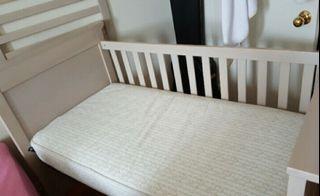 Baby crib～toddler bed