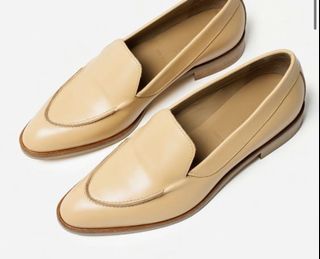 everlane modern loafer honey