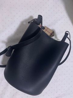 (Category: ) located in . Submitted by j.5969 (Listing ID 1038993359, Image 1). Description: .