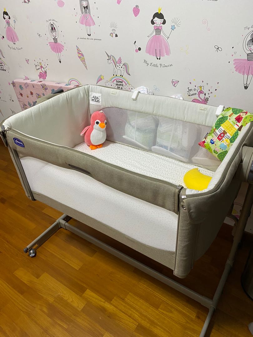 baby cot chicco