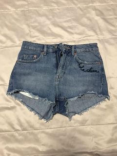 (Category: ) located in . Submitted by shoppygood (Listing ID 1038950162, Image 1). Description: .