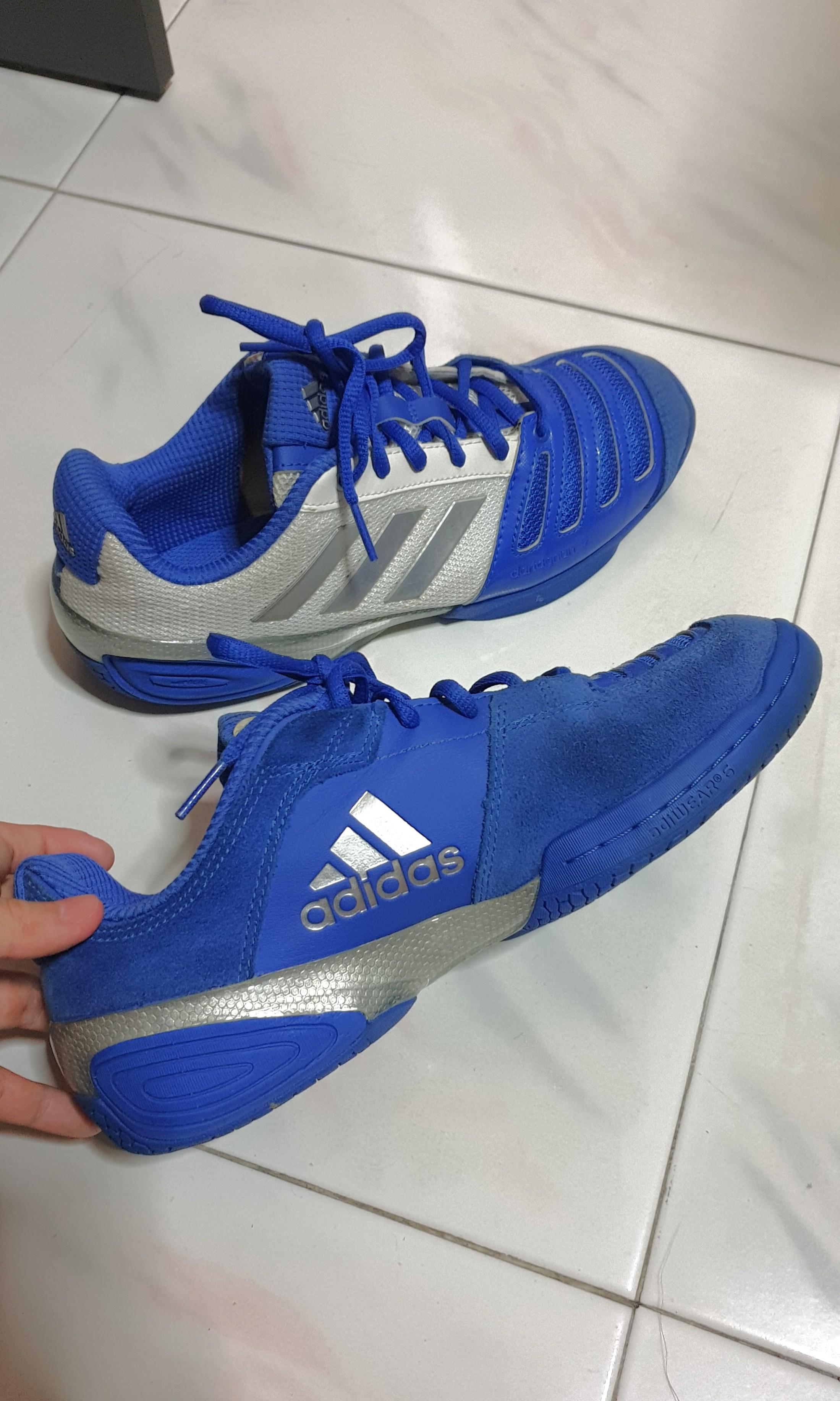 Fencing Shoes Adidas “D’Artagnan V”, Women's Fashion, Footwear, Sneakers on Carousell