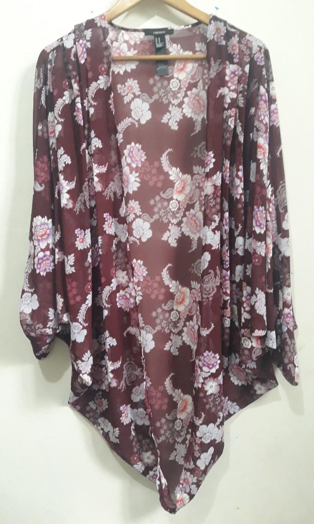 Floral Cover-up/Kimono (Category: Coats, Jackets and Outerwear) located in Quezon City. Submitted by wardrobe.trunk (Listing ID 1038939654, Image 1). Description: Forever21 Floral Cover-up/Kimono Medium on tag but fits Small to Large Shipping fee applies MOP: BPI, Gcash.