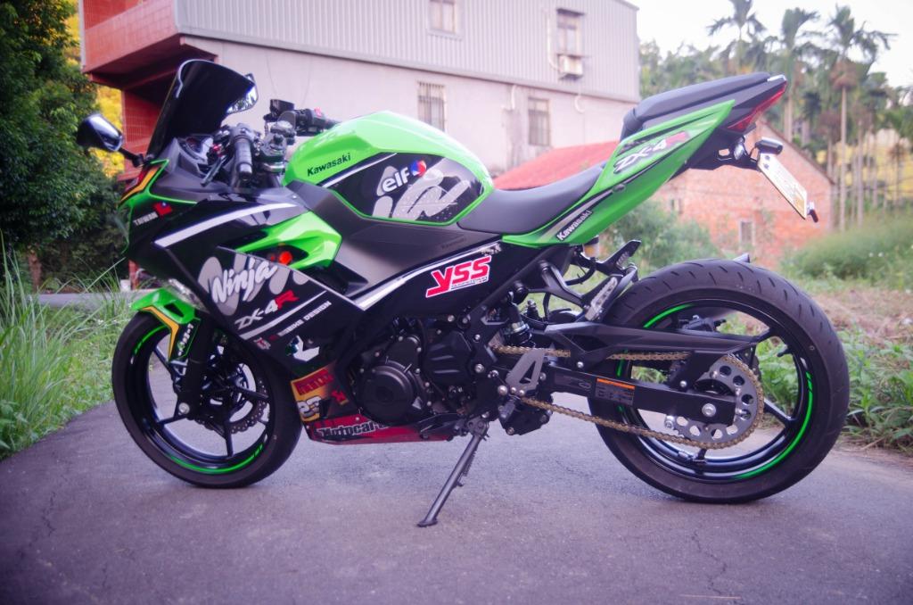 Kawasaki Ninja 400 忍者400 廠車式樣 機車 重機在旋轉拍賣