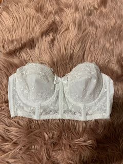(Category: ) located in . Submitted by powdereddonuts (Listing ID 1038995019, Image 1). Description: .