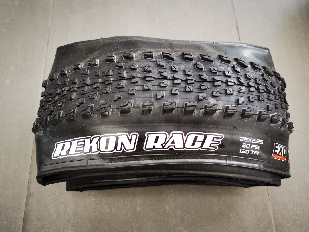 maxxis rekon race 29 x 2.4