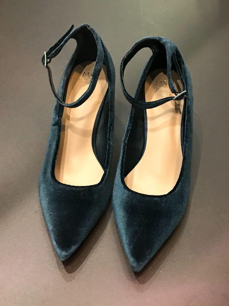 M\u0026S Navy blue velvet kitten heels Size 
