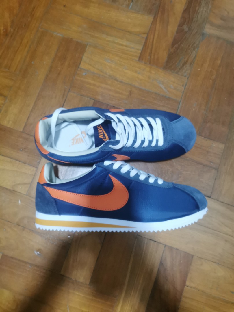 navy blue cortez nike