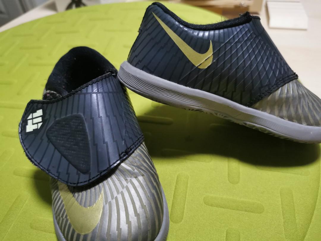 nike wide toddler shoes