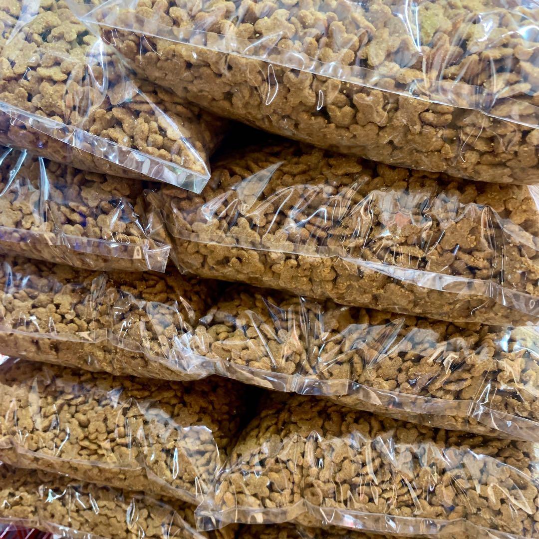PRINCESS Cat Food 1kg repacked (Category: Pet Food) located in Quezon City. Submitted by pets.r.us.manila (Listing ID 1038847571, Image 1). Description: 💯CLEAN & NEAT Repacking! ***Every Cats Favorite😻 1kg repacked 120pesos 22.72kg 2,550pesos 🛵SAME DAY DELIVERY 📍PICK-UP Location: PETS R US Pet Supplies & Accessories 51 D Tandang Sora Ave. Culiat, QC 09175052603.