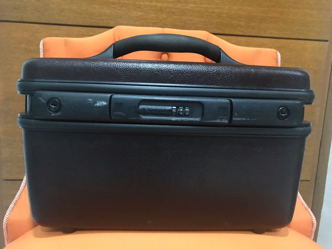 train case luggage