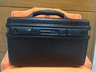 Samsonite Train Case Luggage