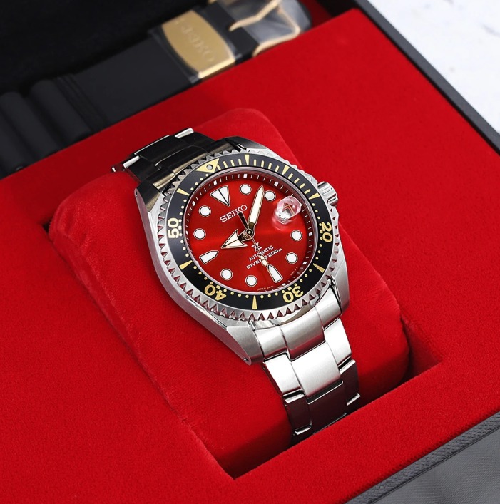 BNIB Seiko Zimbe 11 Red Shogun SPB099J SPB099 Thailand Limited Edition  (only 500pcs in the world), Mobile Phones & Gadgets, Wearables & Smart  Watches on Carousell