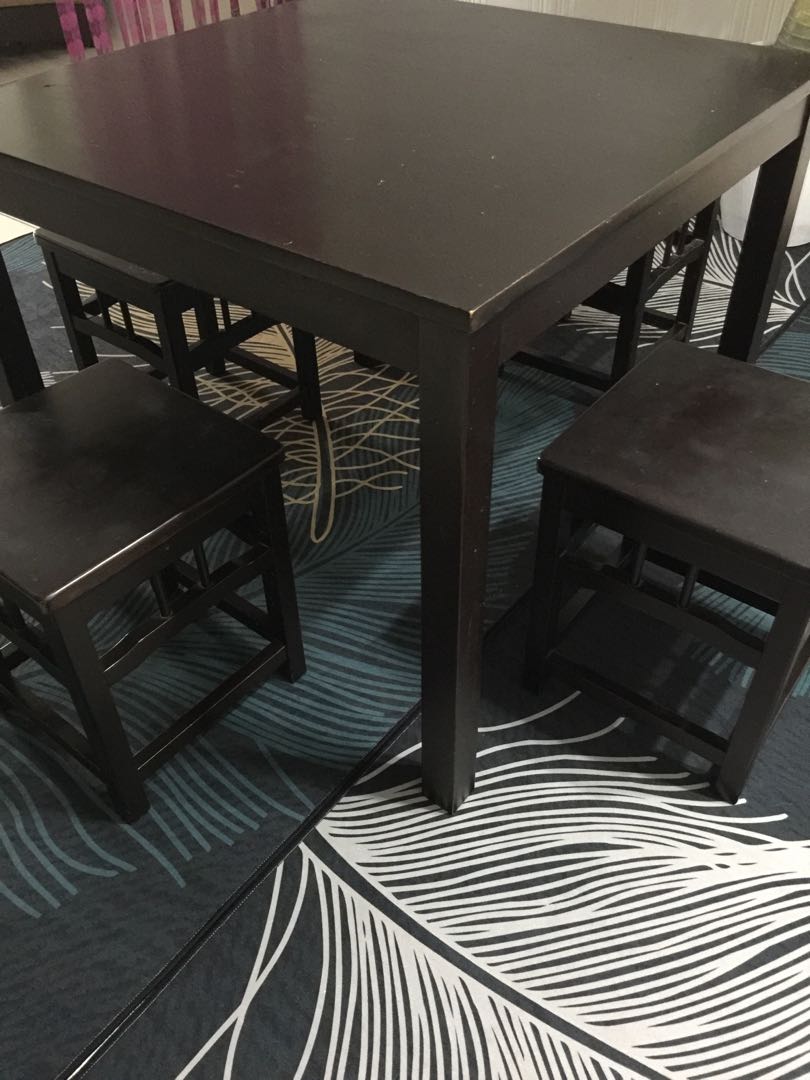 Set Meja Makan 4 Kerusi Saiz 90cm X 90 Cm Home Furniture Others On Carousell
