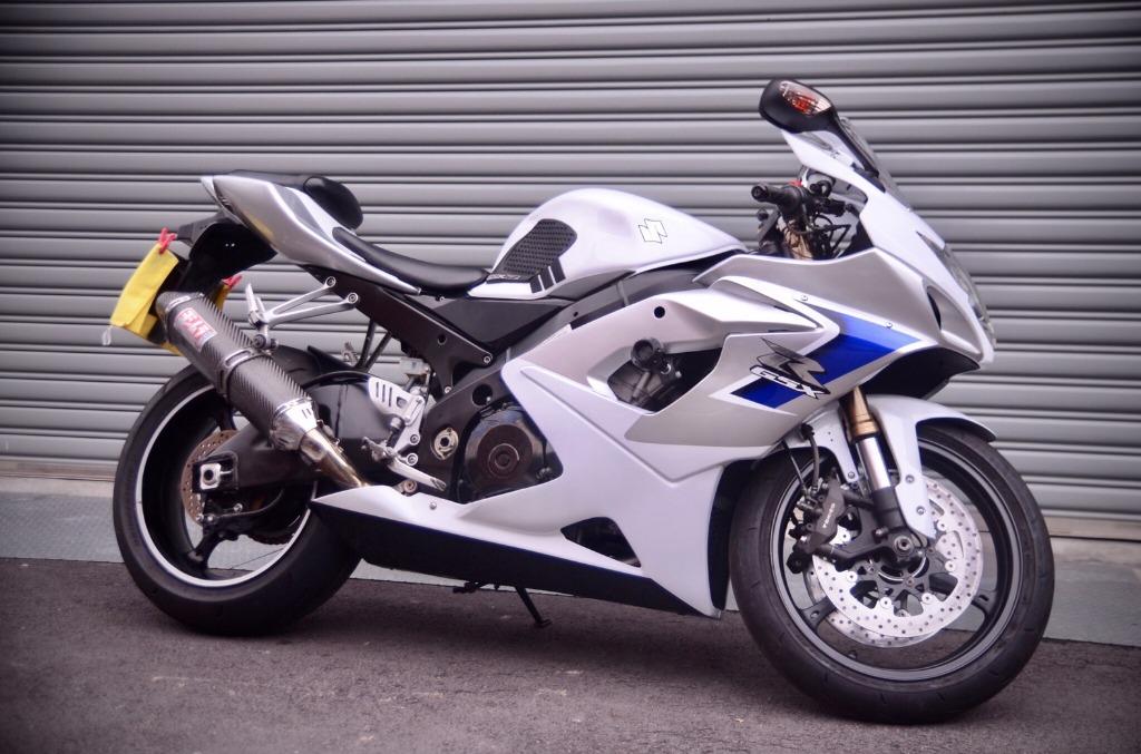 Suzuki Gsx R 1000 K6 公升超跑之王 機車 重機在旋轉拍賣