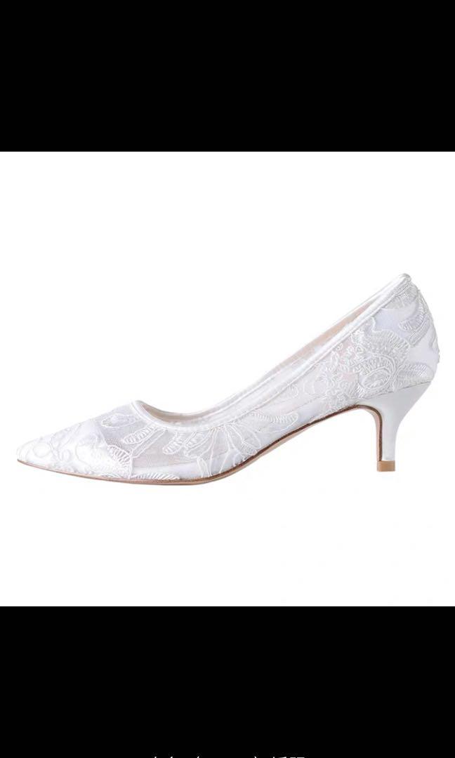 white heels 219