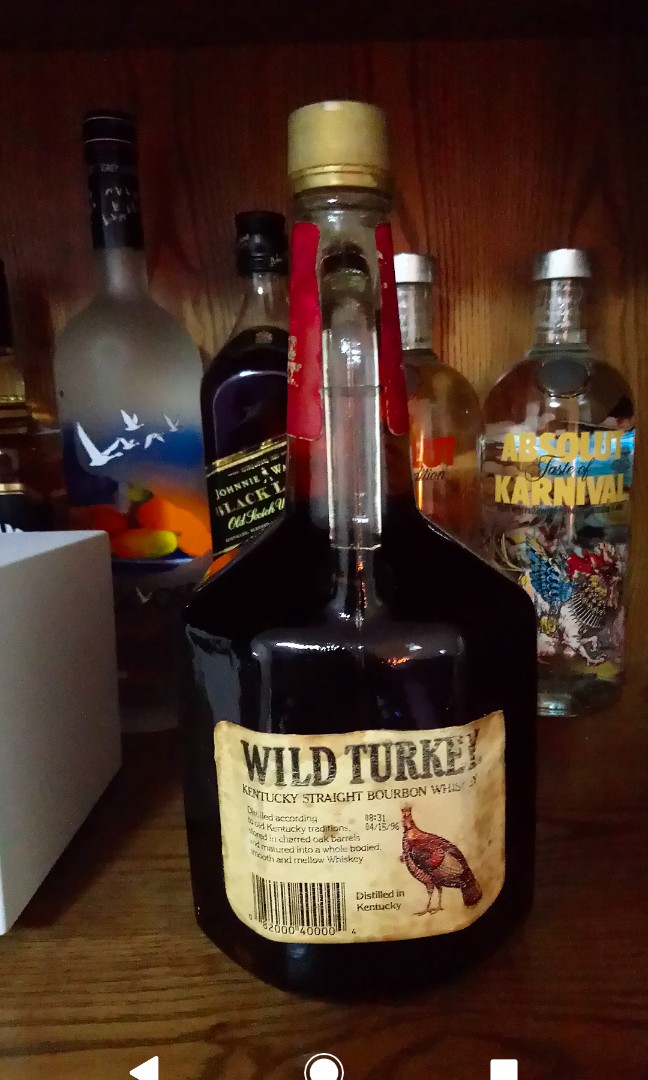 Wild Turkey 101 Jim Beam Jack Daniels Johnnie walker Chivas Bourbon