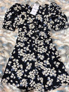 (Category: ) located in . Submitted by classic.ootd (Listing ID 1038966152, Image 1). Description: .