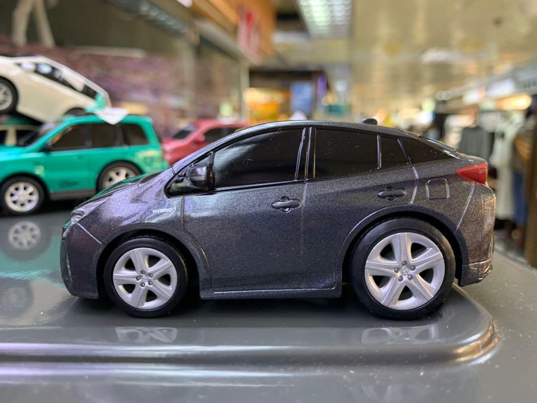 1 30 Toyota Prius Phv 豐田原廠回力車灰 玩具 遊戲類 玩具 Carousell