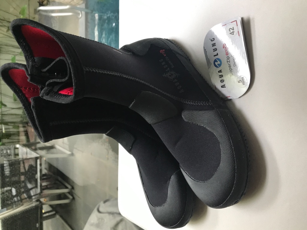 Aqualung Diving Boots Size 42 Sports Sports Apparel On Carousell