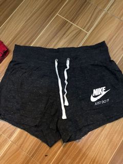 (Category: ) located in . Submitted by 3jsthriftedclothes (Listing ID 1043480667, Image 1). Description: .