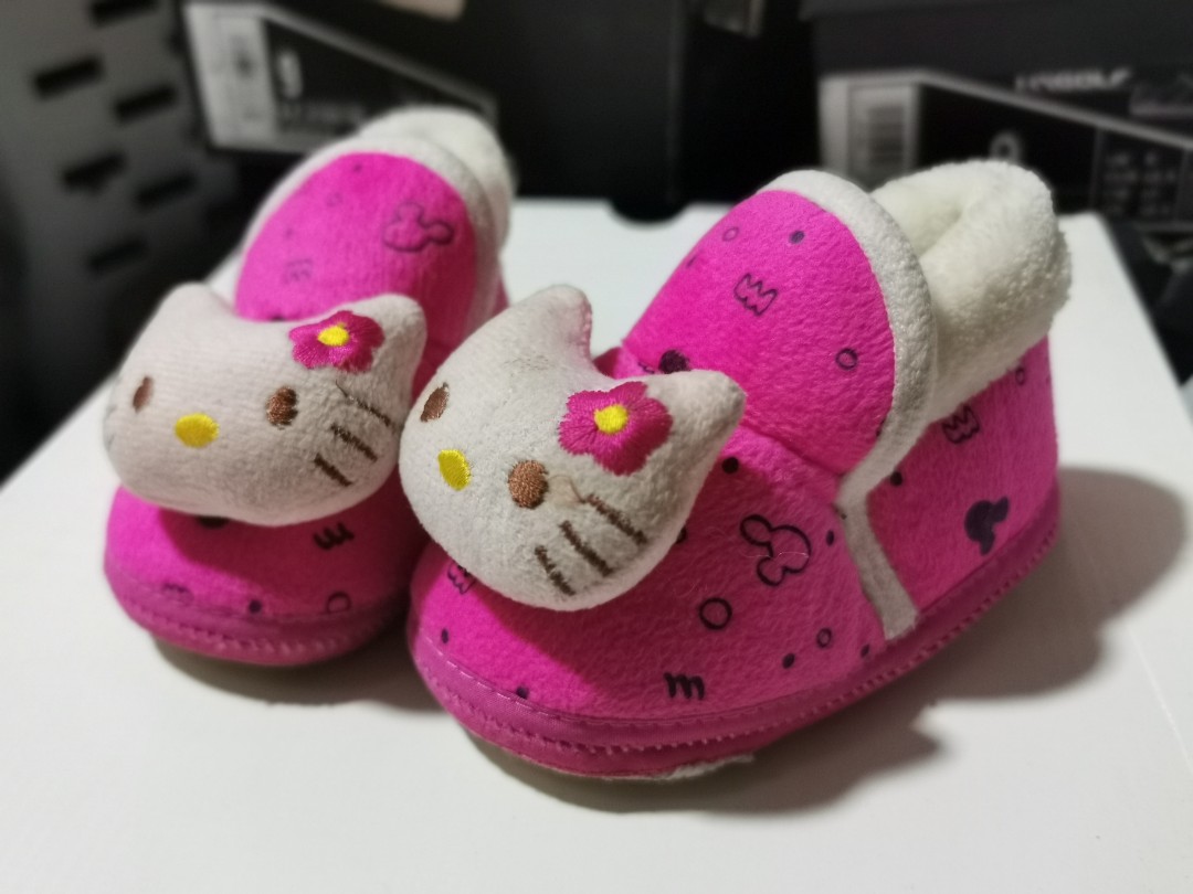 hello kitty baby slippers