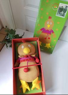 BNIB Latitude Enfant Louise Chicken Hen Rooster Soft Knitted Plush Best Toy Award