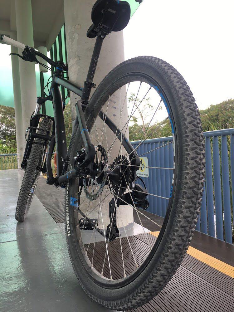 BTWIN ROCKRIDER 520 MOUNTAIN BIKE 2017 Sports Equipment