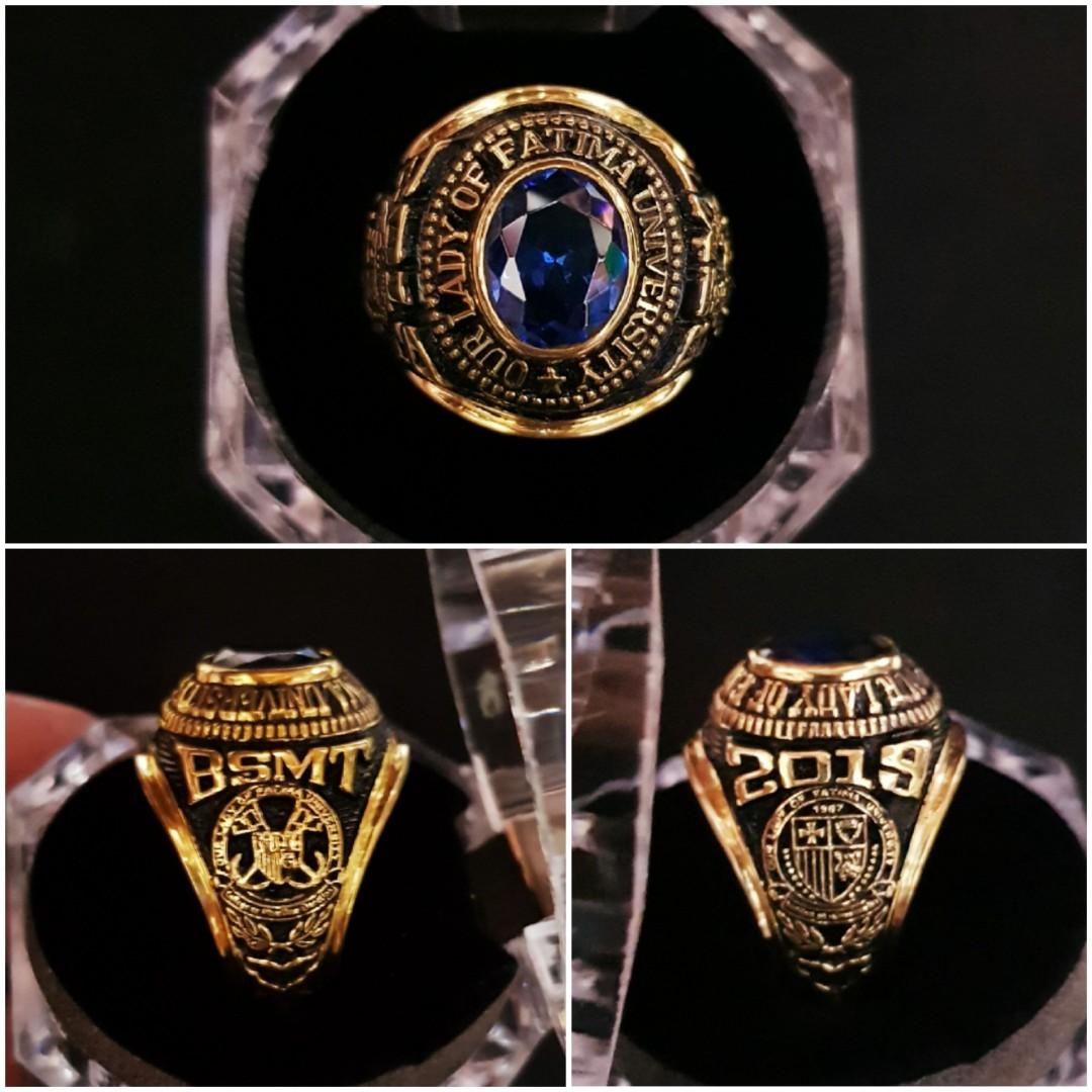 COLLEGE RING/CLASS RING AND BULLRING, Women's Fashion, Jewelry