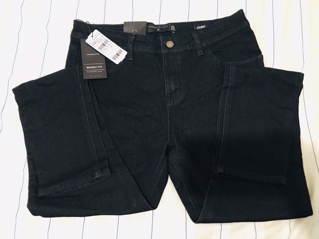 dark maong pants