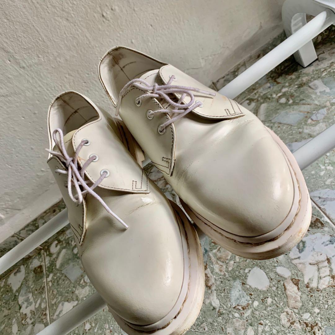 All white doc discount martins