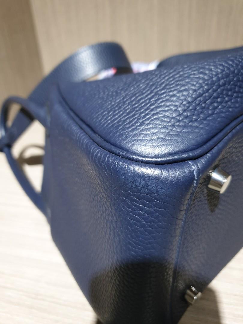 A BLEU NUIT EVERCOLOR LEATHER LINDY 26 WITH GOLD HARDWARE, HERMÈS, 2021