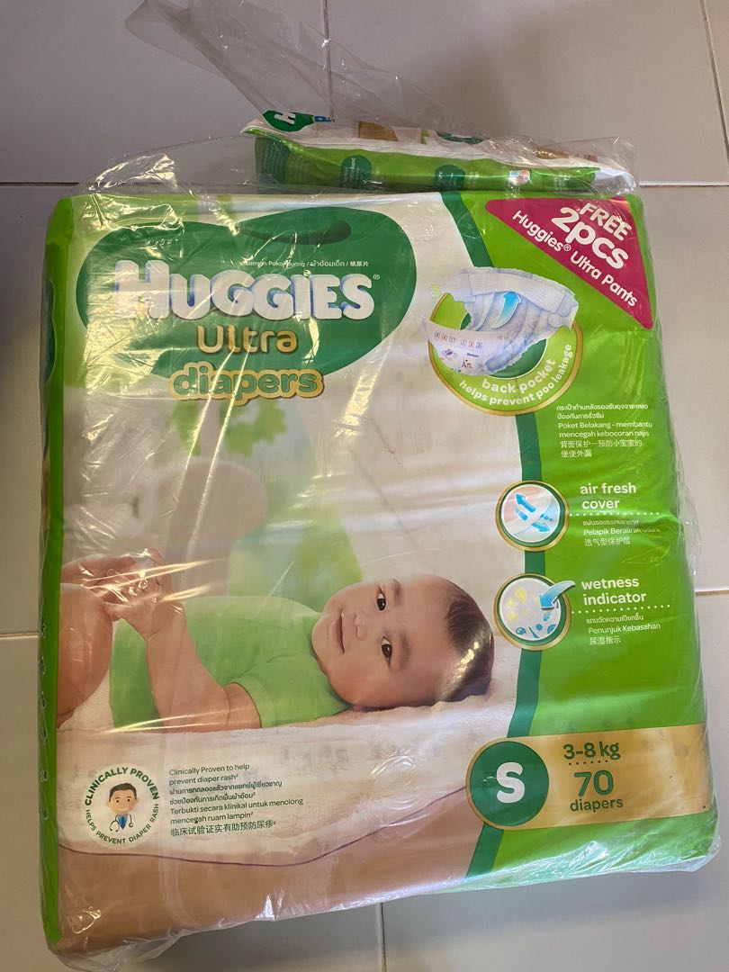 Huggies diaper size S, Babies & Kids, Bathing & Changing, Diapers & Baby Wipes on Carousell