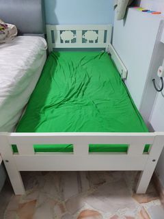 (Category: ) located in . Submitted by shoppy_mum (Listing ID 1043391076, Image 1). Description: .