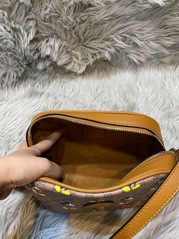 Japan auction gucci sling bag genuine leather, Women's Fashion, Bags