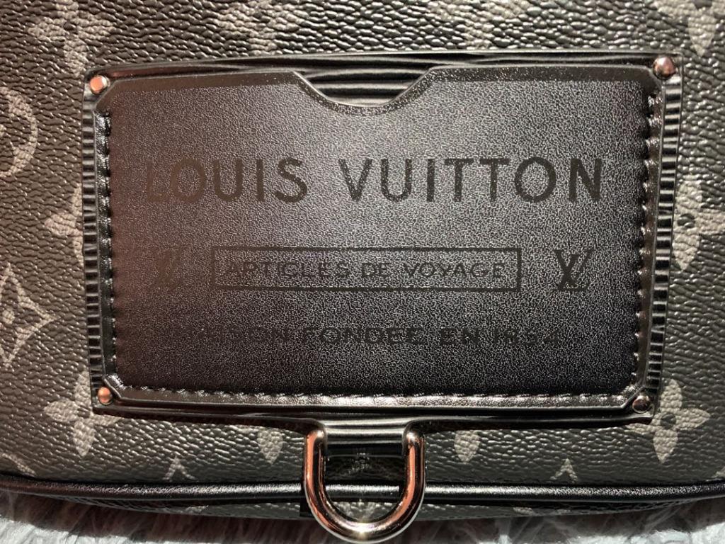 Louis Vuitton Discovery Bumbag Monogram Eclipse Gaston Label