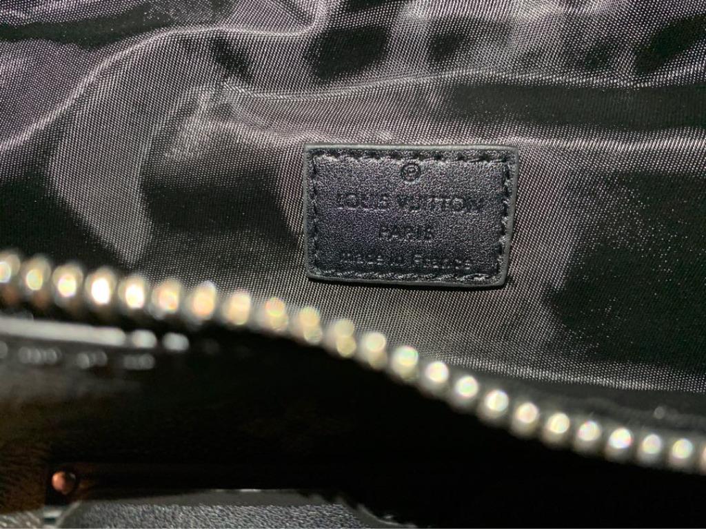 Louis Vuitton Monogram Eclipse Discovery Bumbag - Grey Waist Bags, Bags -  LOU773563