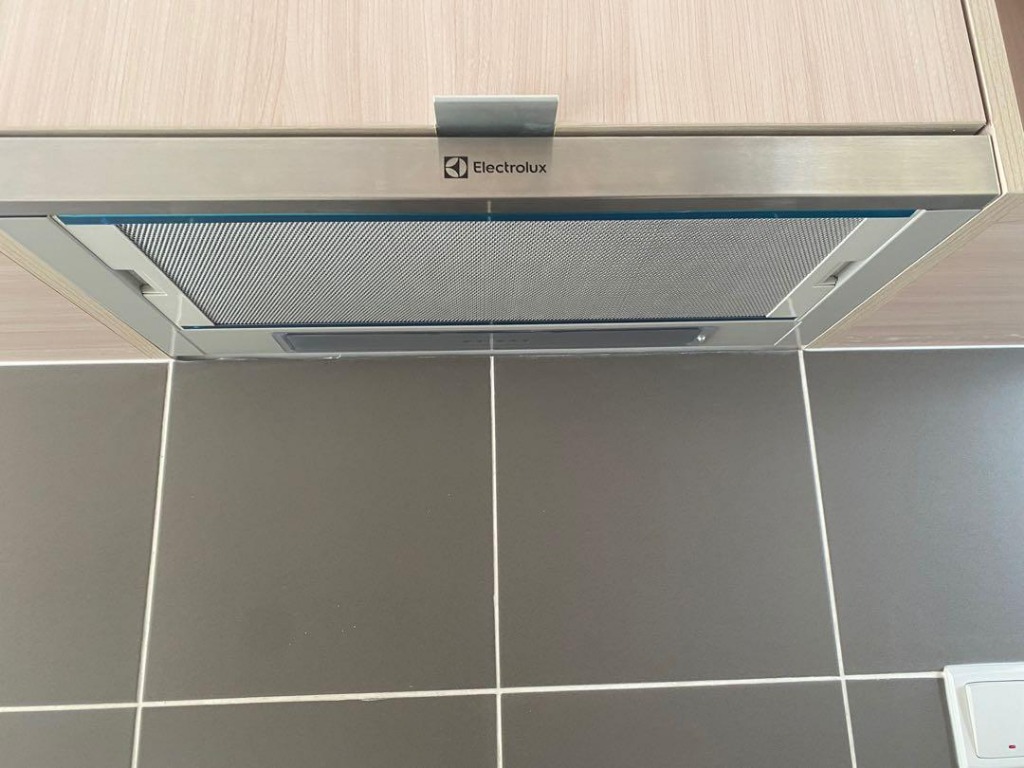 Electrolux pull store out cooker hood
