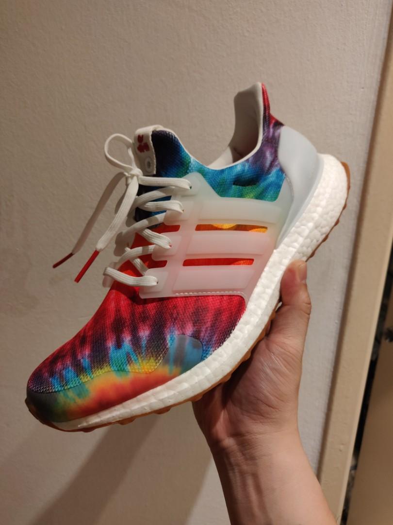 Nice kicks ultra boost tie dye top